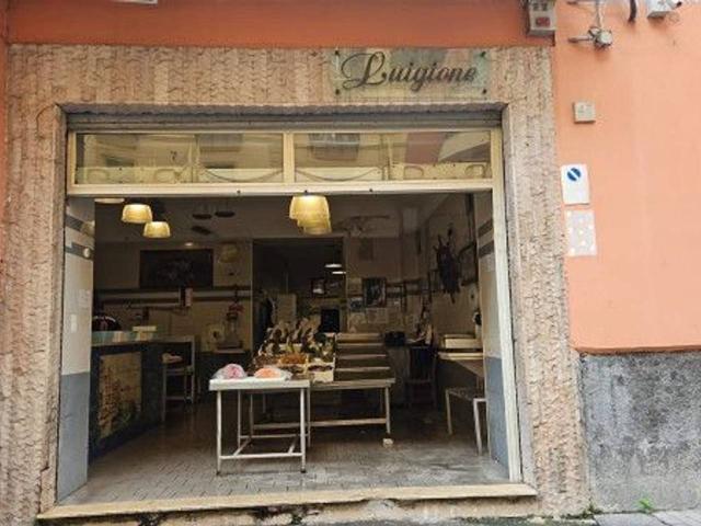 Negozio in vendita a Napoli