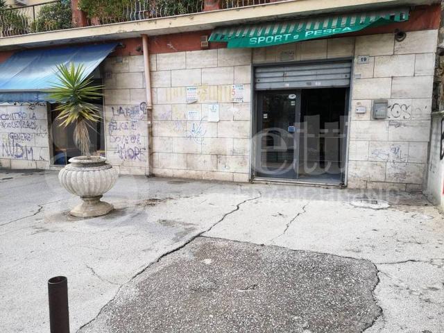 Negozio in vendita a Napoli