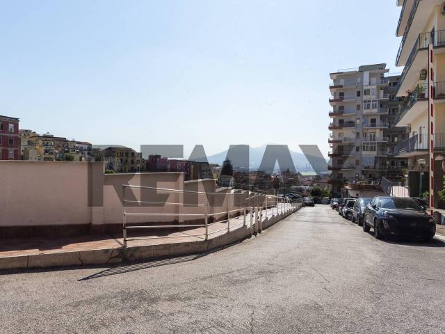 Negozio in vendita a Napoli