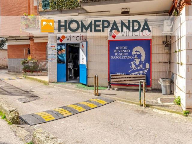 Negozio in vendita a Napoli