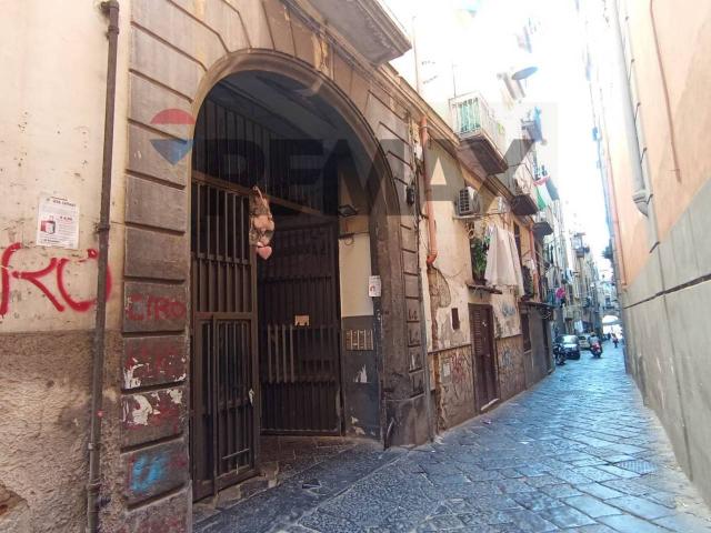 Negozio in vendita a Napoli