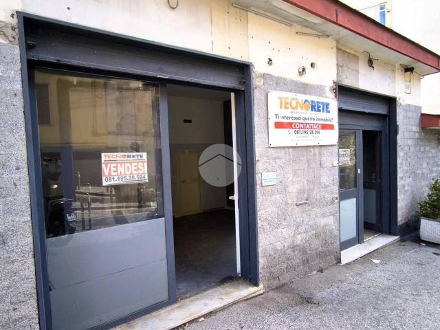 Negozio in vendita a Napoli