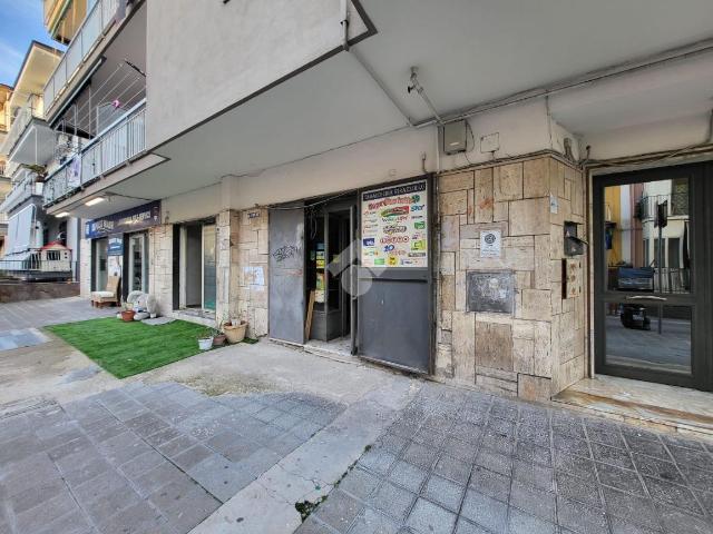 Negozio in vendita a Napoli