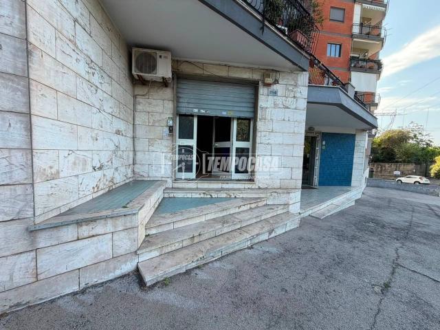 Negozio in vendita a Napoli