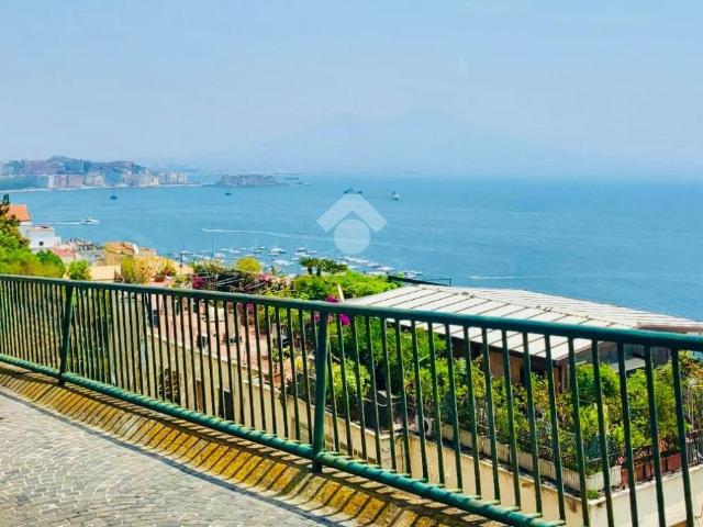 Negozio in vendita a Napoli