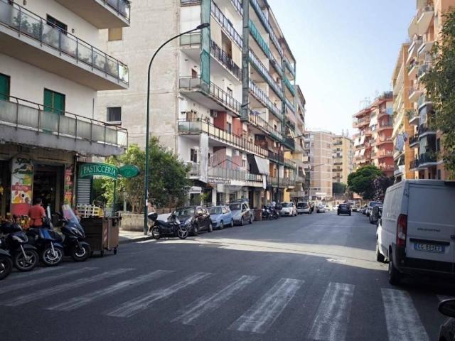 Negozio in vendita a Napoli