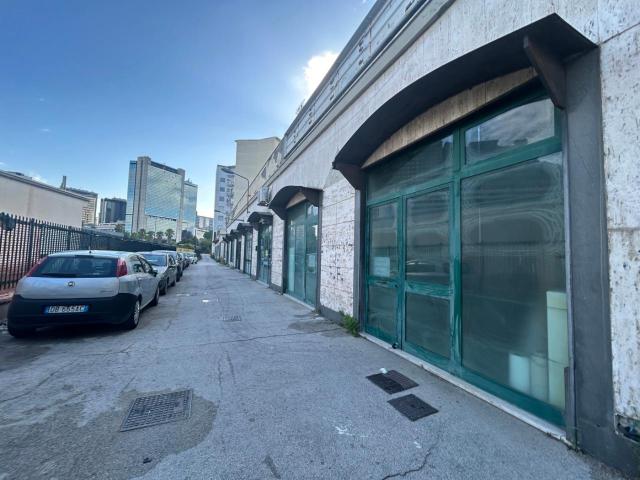 Negozio in vendita a Napoli