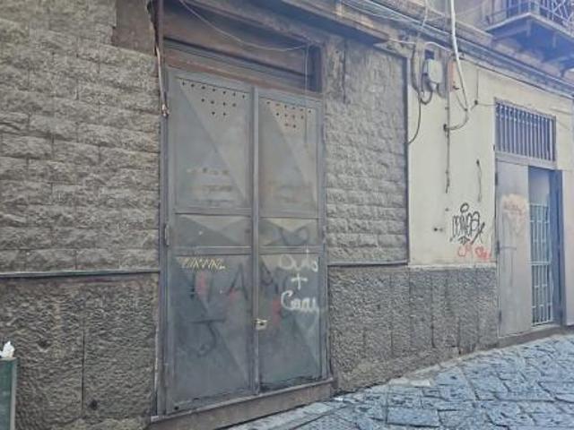Negozio in vendita a Napoli
