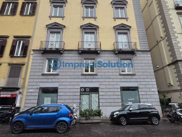 Negozio in vendita a Napoli