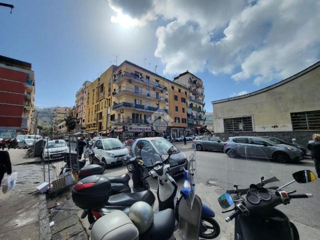 Negozio in vendita a Napoli