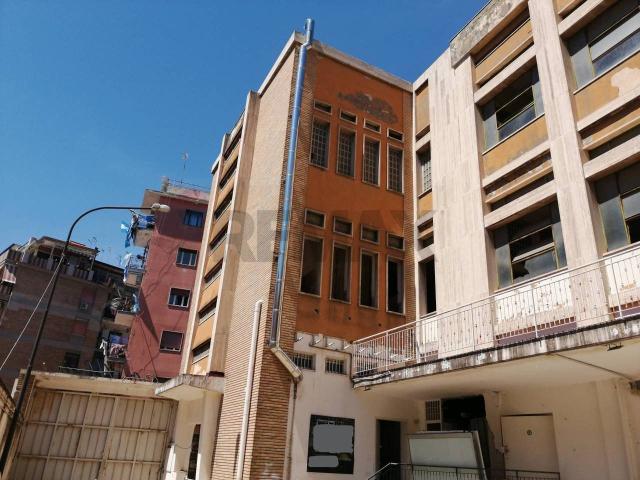 Negozio in vendita a Napoli