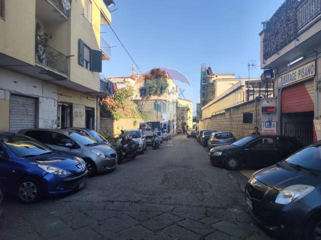 Negozio in vendita a Napoli