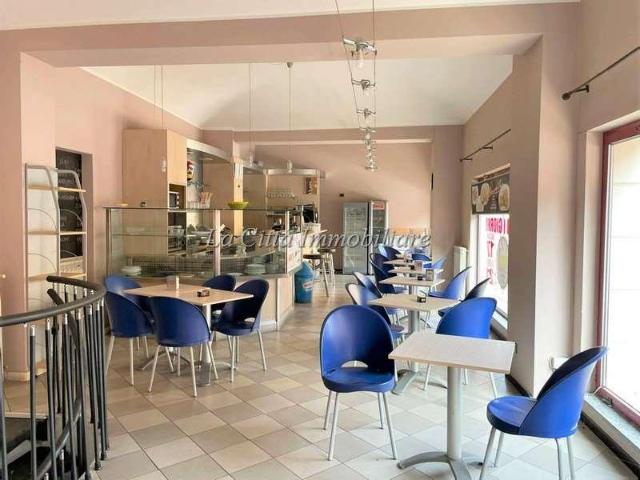 Negozio in vendita a Novara