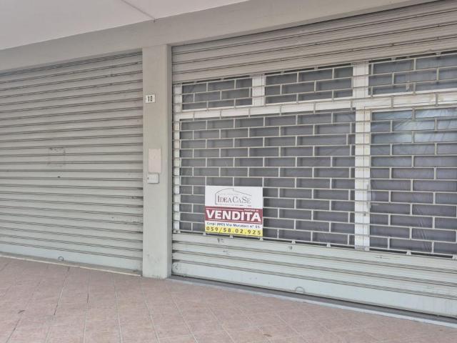 Negozio in vendita a Novi Di Modena