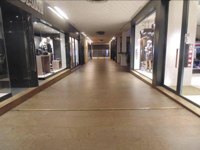 Negozio in vendita a Padova