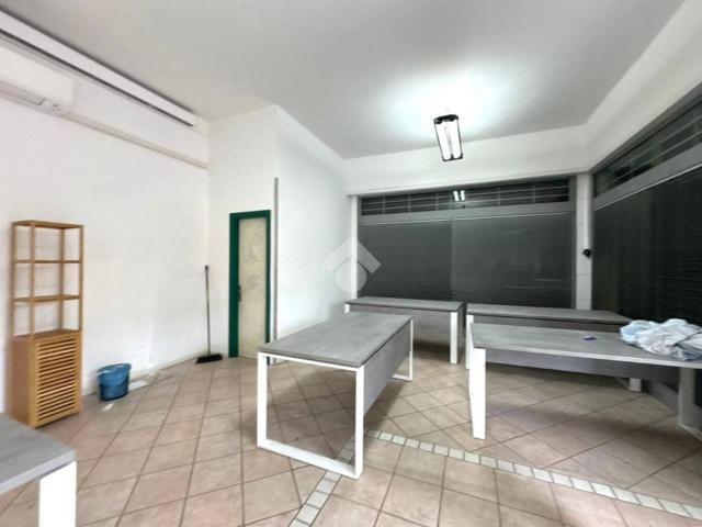 Negozio in vendita a Padova