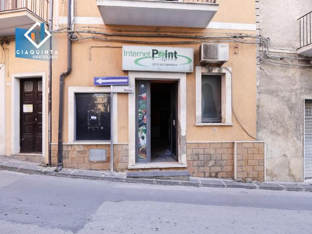 Negozio in vendita a Palagonia