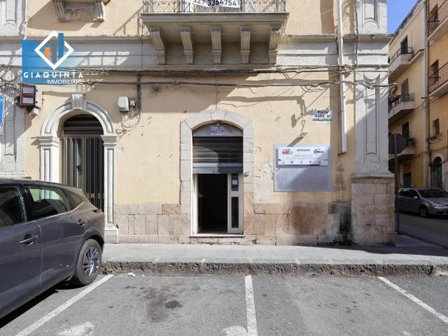 Negozio in vendita a Palagonia