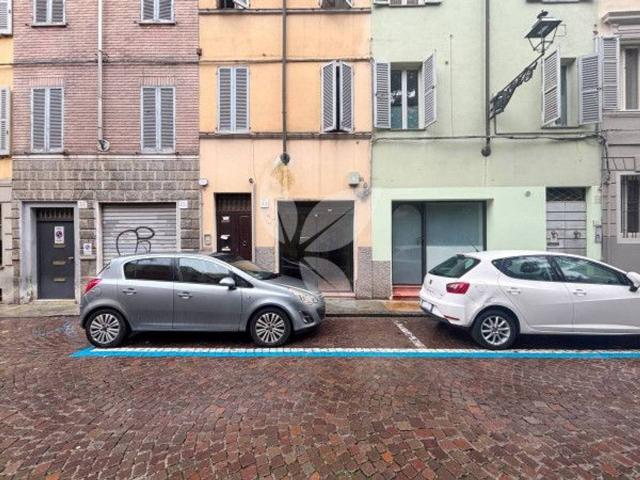Negozio in vendita a Parma