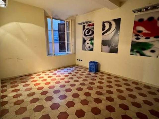 Negozio in vendita a Parma