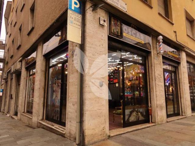 Negozio in vendita a Parma