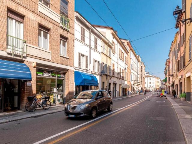Negozio in vendita a Parma