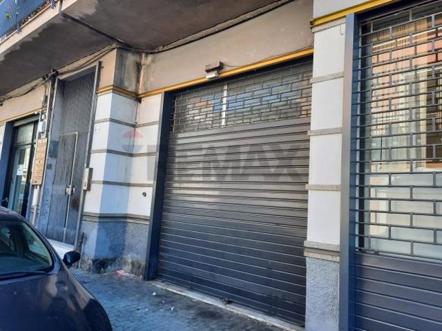 Negozio in vendita a Paternò