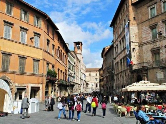 Negozio in vendita a Perugia
