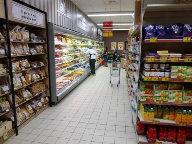 Negozio in vendita a Pero
