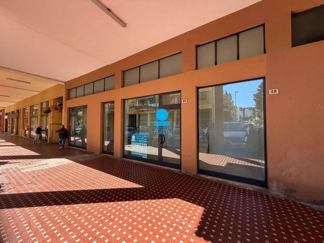 Negozio in vendita a Pesaro