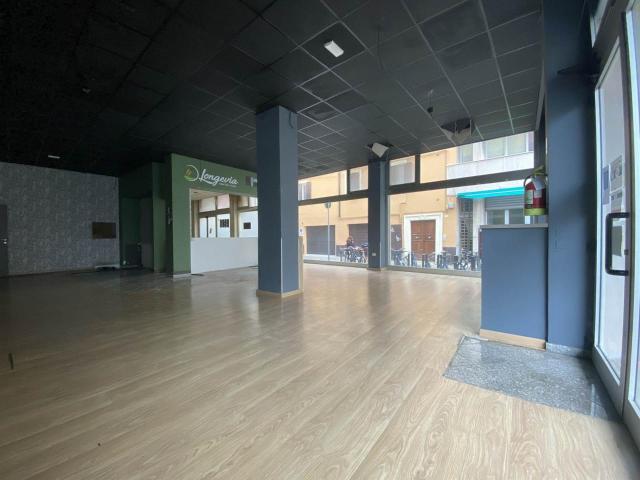 Negozio in vendita a Pesaro