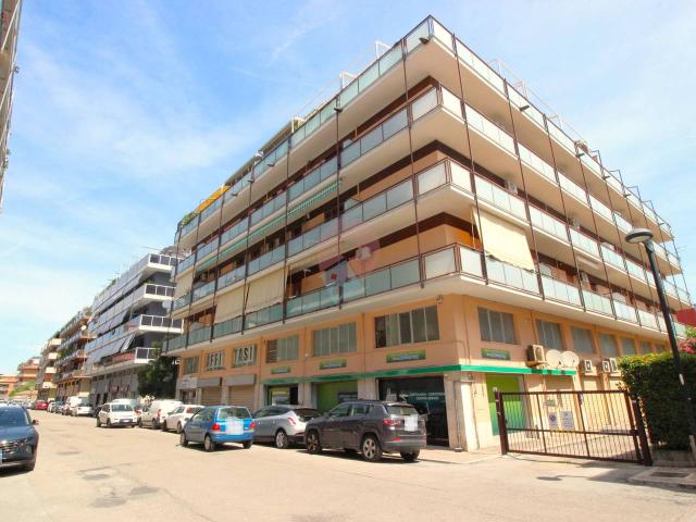 Negozio in vendita a Pescara