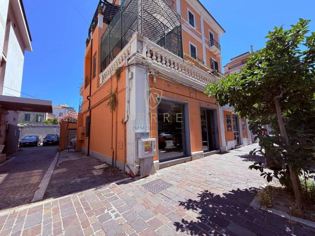 Negozio in vendita a Pescara