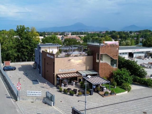 Negozio in vendita a Peschiera Del Garda