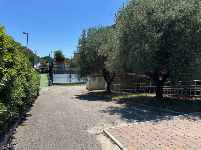 Negozio in vendita a Piombino