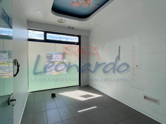 Negozio in vendita a Piacenza