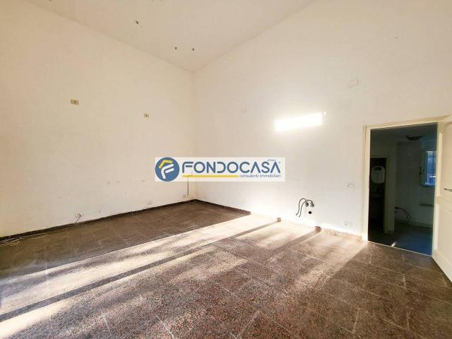 Negozio in vendita a Pietrasanta
