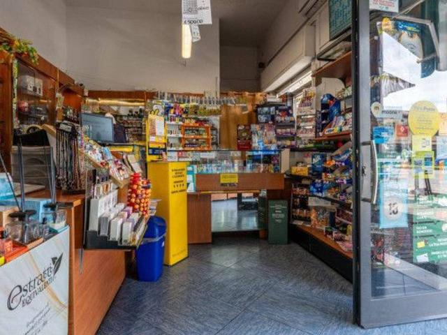 Negozio in vendita a Pisa