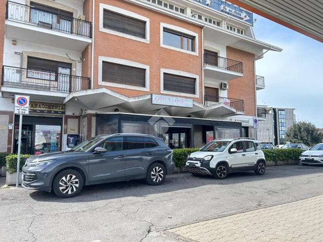 Negozio in vendita a Pomezia