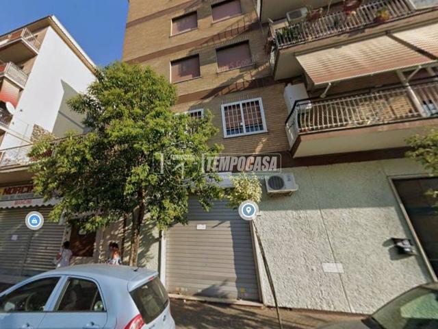 Negozio in vendita a Pomezia