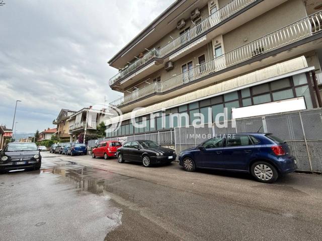 Negozio in vendita a Pontecagnano Faiano