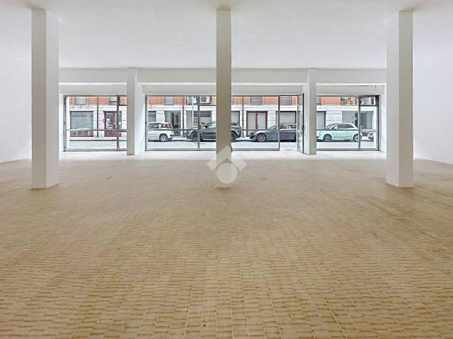 Negozio in vendita a Pontedera