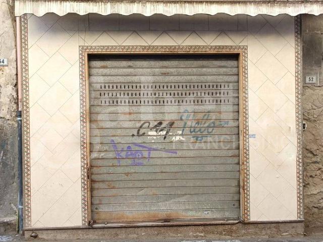 Negozio in vendita a Portici