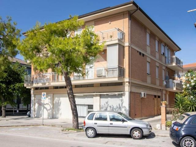Negozio in vendita a Porto San Giorgio
