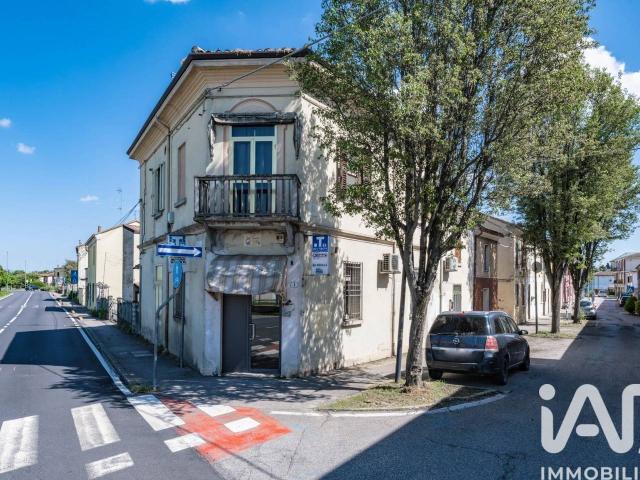 Negozio in vendita a Portomaggiore
