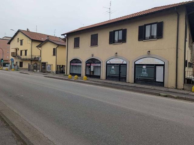 Negozio in vendita a Pozzo D'Adda
