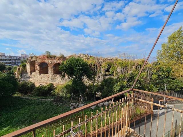 Negozio in vendita a Pozzuoli