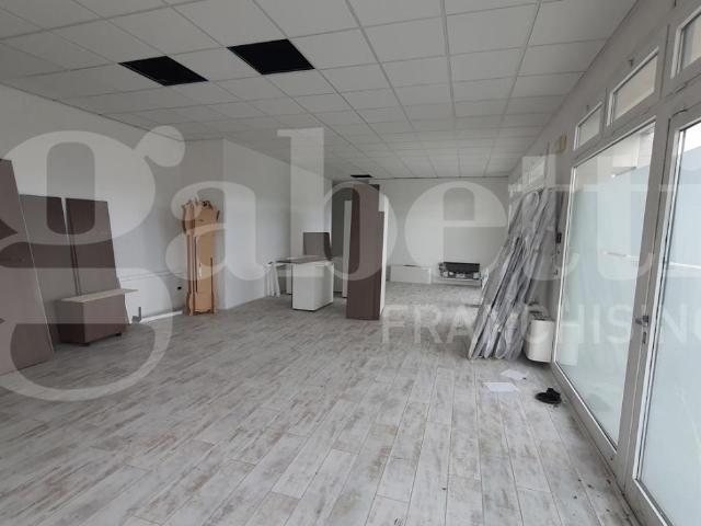 Negozio in vendita a Prata Di Pordenone