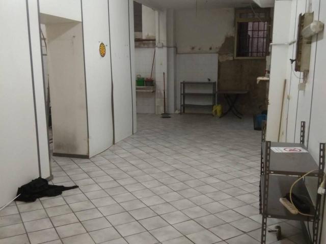 Negozio in vendita a Prato