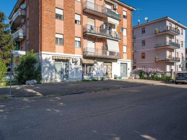 Negozio in vendita a Reggio Emilia